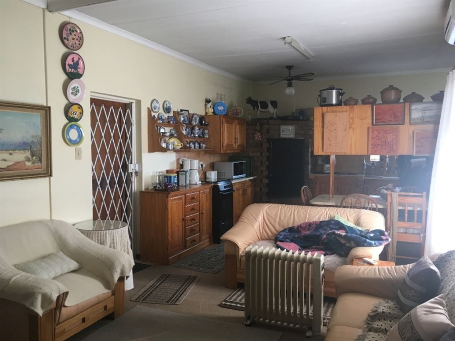 6 Bedroom Property for Sale in Parys Free State